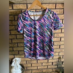 ‎Reel legends colorful top